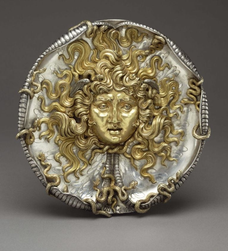 Vincenzo Gemito, Medaglione con testa di Medusa, 1911. Getty Museum, Los Angeles. Photo Getty Museum