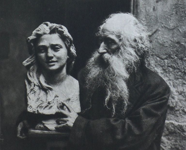 Vincenzo Gemito e il busto di Anna. Photo DR