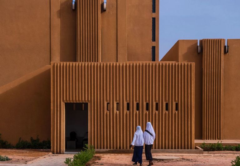 atelier masōmī & studio chahar, Hikma Religious Secular Complex, Dandaji 2018. Photo credit James Wang. Courtesy LafargeHolcim Foundation