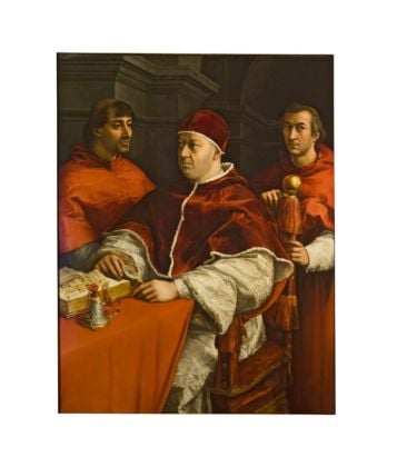 Raffaello, Ritratto di Leone X tra i cardinali Giulio de’ Medici e Luigi de’ Rossi, 1518-19, olio su tavola. Firenze, Gallerie degli Uffizi, Gallerie delle Statue e delle Pitture. Photo Gabinetto fotografico delle Gallerie degli Uffizi - Su concessione del Ministero per i Beni e le Attività Culturali e del Turismo