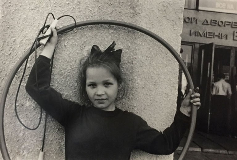 Letizia Battaglia, Arkangelsk, 1989 , 1989, Stampa ai sali d'argento, 33 x 48 cm su foglio 35 x 50, courtesy Alberto Damian | a gallery without walls.