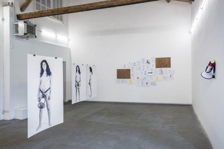 Anna Raimondo, Nada que declarar, 2019, installation view at AlbumArte, Roma 2020. Photo Sebastiano Luciano. Courtesy AlbumArte