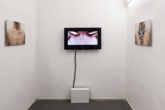 Anna Raimondo, Nel dubbio, 2016, installation view at AlbumArte, Roma 2020. Photo Sebastiano Luciano. Courtesy AlbumArte
