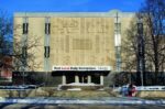 Costantino Nivola, Janesville Gazette Building, 1970. Waterman, Fuge & Associates, Architects. Janesville, WI. Courtesy of the Fondazione Costantino Nivola & Archivio Melev, Firenze