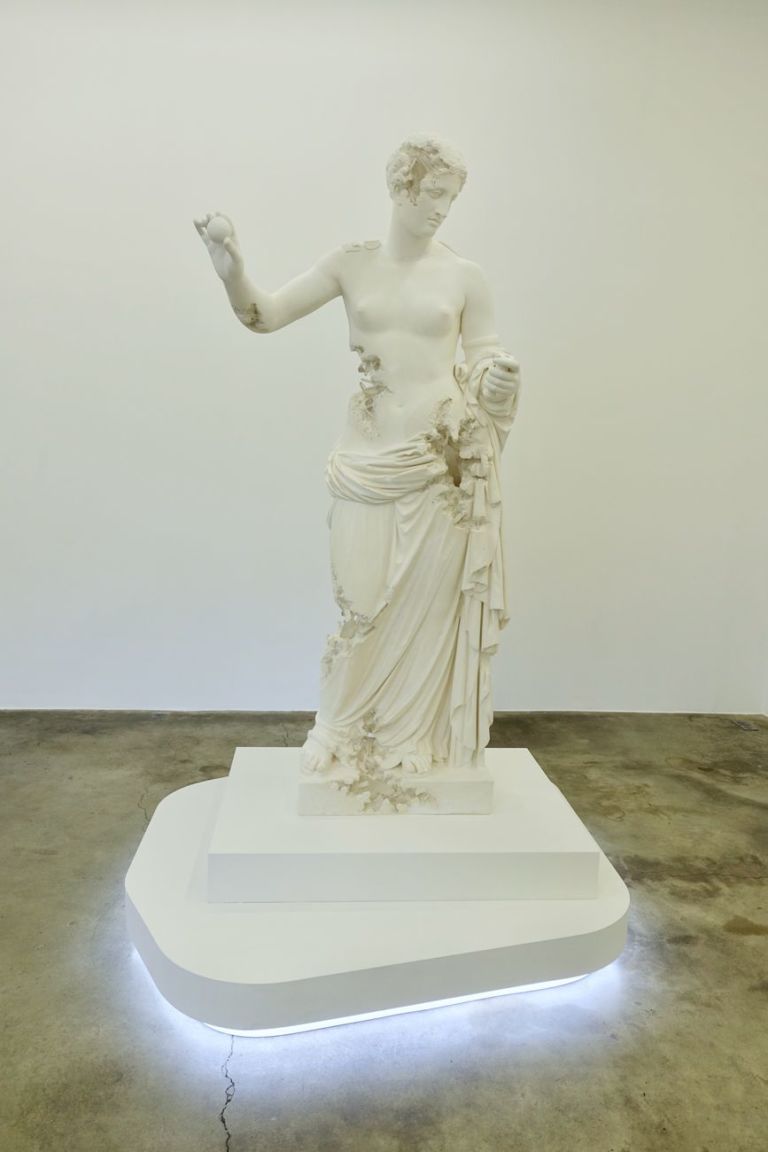 Daniel Arsham, Quartz Eroded Venus of Arles, 2019