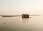 Luigi Ghirri, Argine Agosta, Comacchio, 1989 © Eredi di Luigi Ghirri