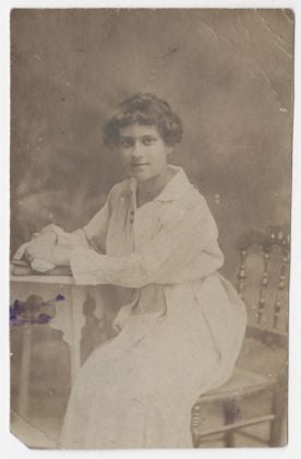 Ritratto di Élise Giono a 18 anni, 1915. Association des Amis de Jean Giono © Association des Amis de Jean Giono