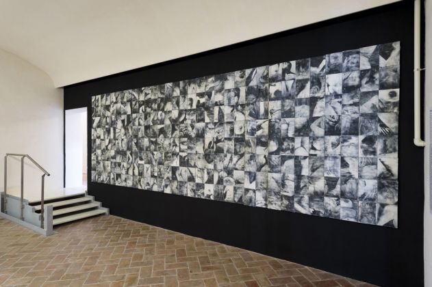 Silvia Celeste Calcagno, Il pasto bianco, stampa diretta su ceramica, 600x200 cm. Biblioteca Classense, Ravenna