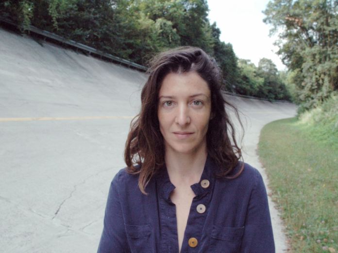 Violette Maillard, Autoritratto su Parabolica, Circuito di Monza, 2019. Courtesy l'artista