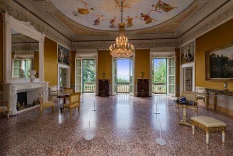 Il salone della Villa Reale. Photo PGMEDIA