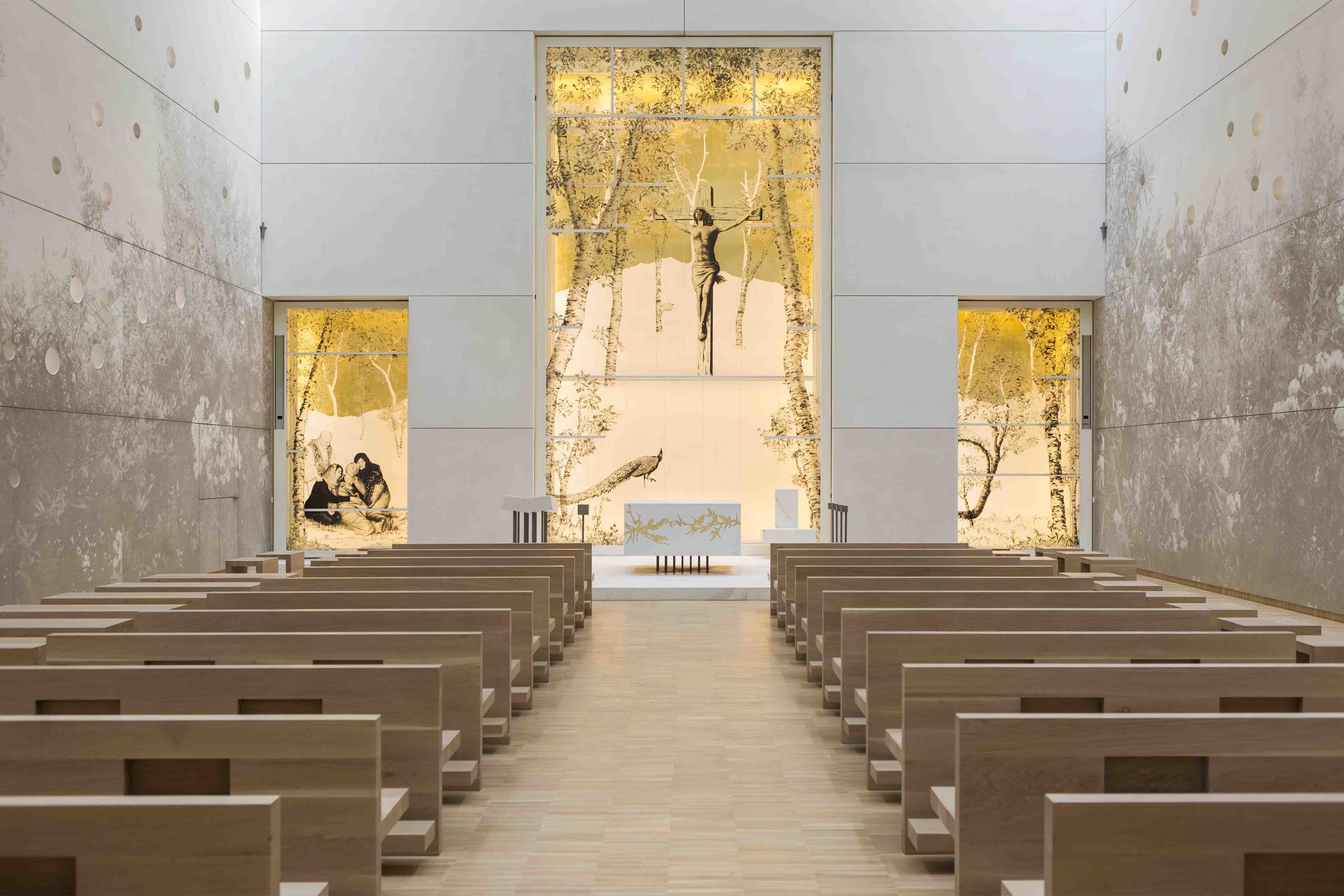 Le vetrate di Mastrovito nella chiesa del Nuovo Ospedale PG23 di Bergamo scaled Coronavirus: l’artista Andrea Mastrovito lancia una campagna per il Centro Don Orione di Bergamo