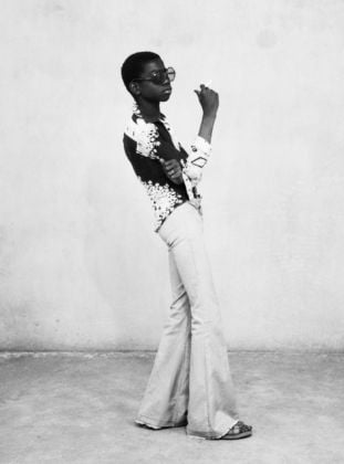 Malick Sidibé - Une Ye Ye en position, 1963 - Courtesy of Suite59 - Amsterdam