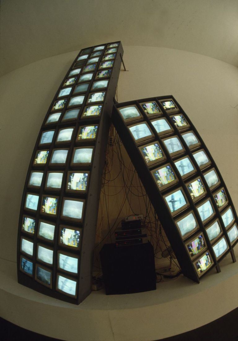 Nam June Paik, Man, 1990. Collezione Gino Di Maggio, Milano