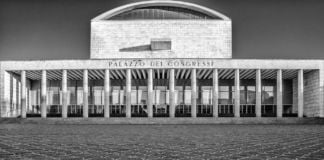 Palazzo dei Congressi, EUR, Roma, 1938. Photo Marco Rosanova via Wikipedia CC BY 3.0