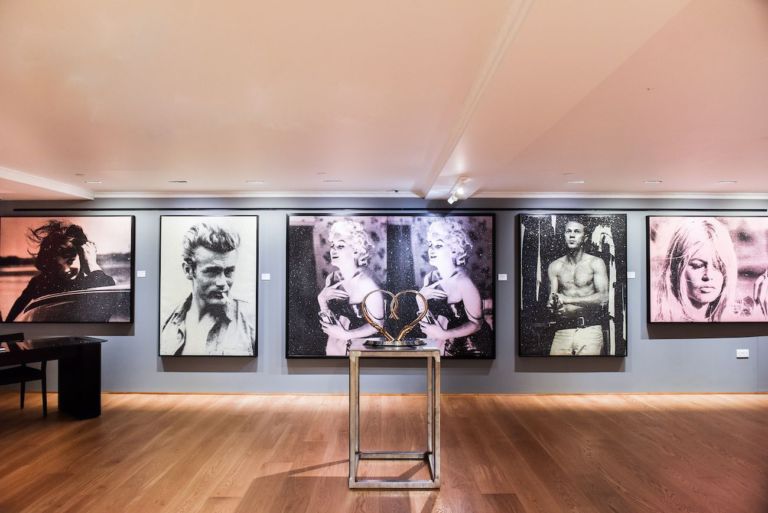 Russell Young. Icons. Exhibition view at Halcyon Gallery at Harrods, Londra 2020