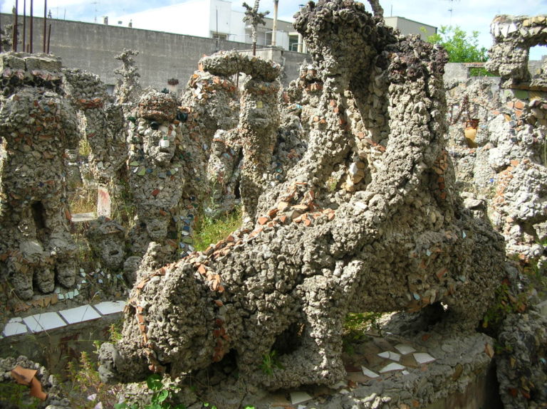 Santuario della pazienza di Leandro. Autoritratto dell'artista, oggi inesistente. Ph. Lorenzo Madaro, 2006