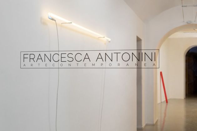 Simone Cametti. 4.500 Gradi Kelvin. Exhibition view at Francesca Antonini Arte Contemporanea, Roma 2020, photo Daniele Molajoli