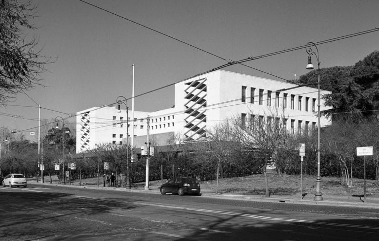 Ufficio Postale Ostiense, Via Marmorata, Roma, 1935. Photo via Wikipedia CC BY SA 4.0