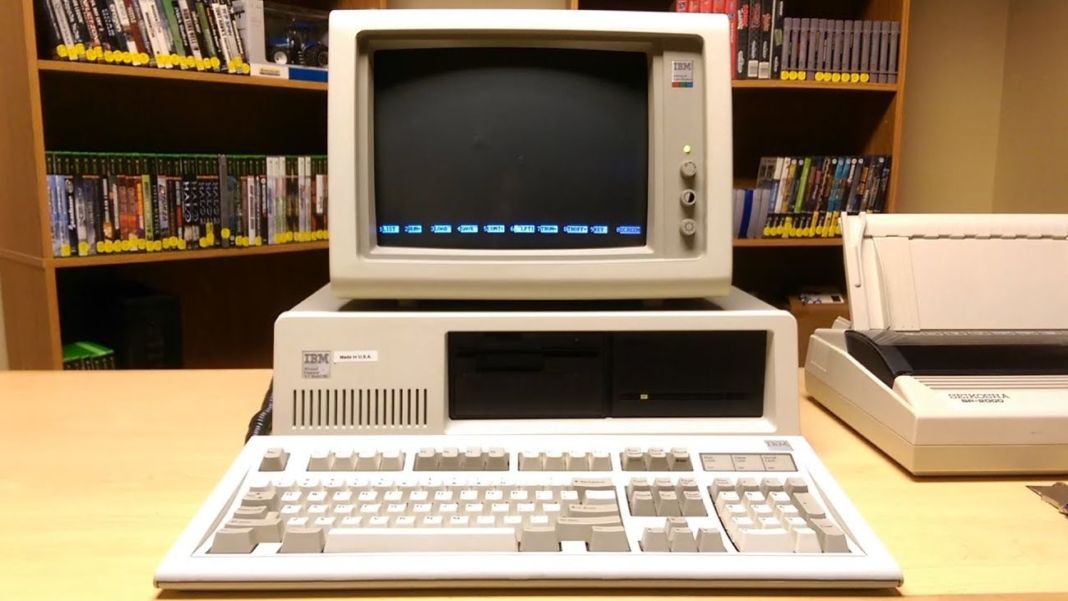 Un IBM XT 286, venduto a partire dal 1983