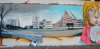 Un murale sulle Vele di Scampia