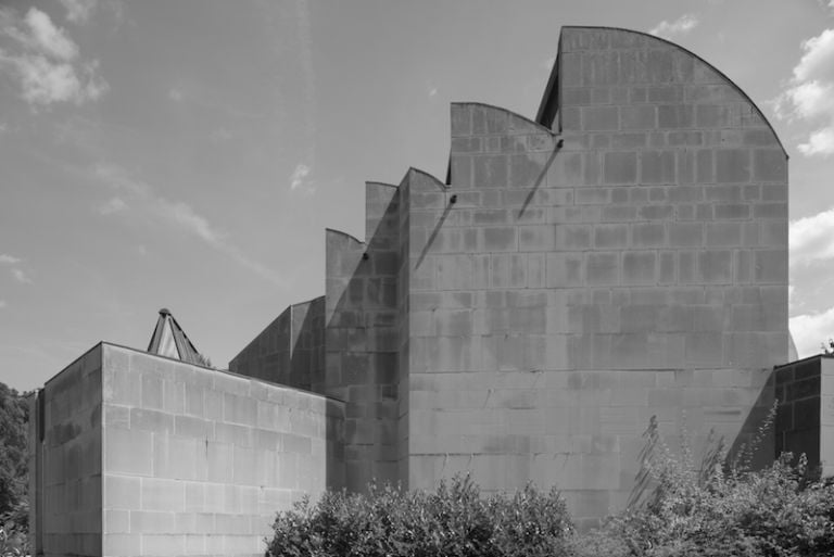 La chiesa Santa Maria Assunta progettata da Alvar Aalto, foto Luca Massari