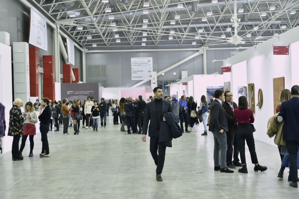 Tutte le fiere d’arte del mondo rimandate. Da Arte Fiera al Tefaf