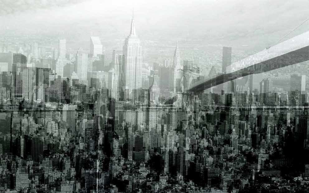 Davide Bramante, New York (La città che sale), dimensioni variabili, tecnica fotografica delle esposizioni multiple, realizzate in fase di ripresa, non digitale, montaggio su plexiglas, 2010
