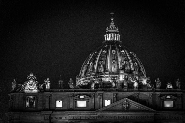 La via crucis dei nuovi eroi Venerdì 10 aprile, 2020 © Giovanni De Angelis