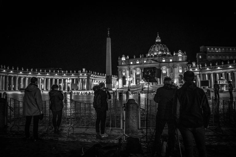 La via crucis dei nuovi eroi Venerdì 10 aprile, 2020 © Giovanni De Angelis