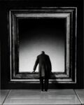 Gilbert Garcin L’Attraction du Vide 2001 Addio Monsieur G. I teatrini fotografici di Gilbert Garcin, tra esistenzialismo e surrealismo