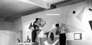 Il murale di Ilya Bolotowsky per la Works Progress Administration – Federal Art Project, New York World's Fair, 1939. Courtesy Archive of American Art, Smithsonian Institution