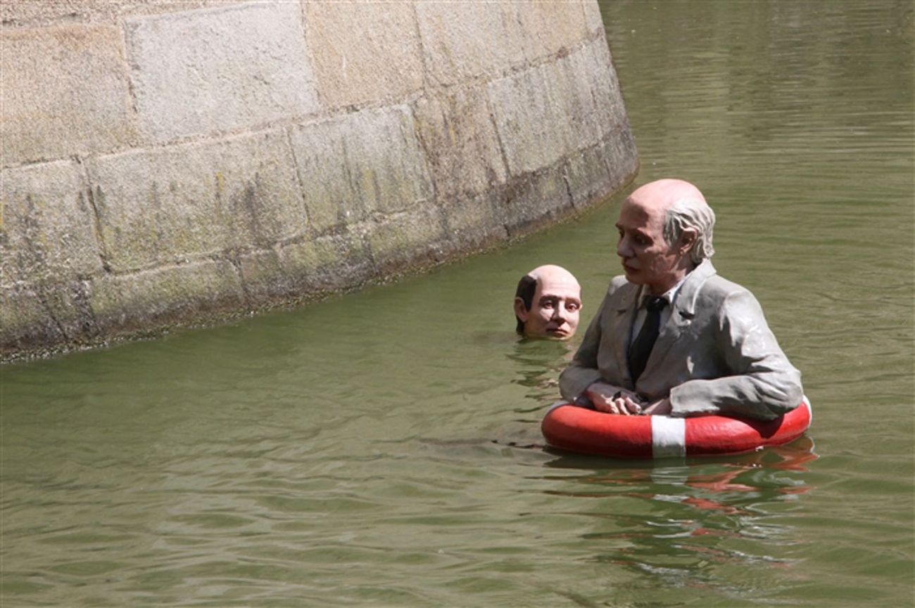 Isaac Cordal, Waiting for Climate Change, 2012