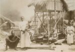 Lo “zoo umano” esposto nel 1897 nel parco del Museo del Congo Belga a Tervuren, oggi Museo Reale per l’Africa Centrale © Collezione RMCA. Photo A. Gautier