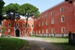 Reggia di Quisisana, corte interna
