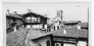 Veduta di tetti, Bergamo Alta © Museo delle storie di Bergamo, Archivio fotografico Sestini – Raccolta Domenico Lucchetti