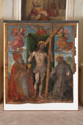 Anonimo, Cristo con la croce e santi Ubaldo e Francesco, Gubbio, Chiesa di San Giuliano, su concessione della Diocesi di Gubbio