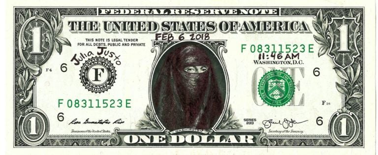 Arte su dollari americani. Julia Justo