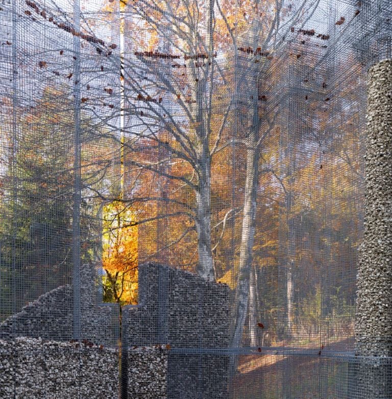 Edoardo Tresoldi, Simbiosi, 2019. Photo Giacomo Bianchi © Arte Sella