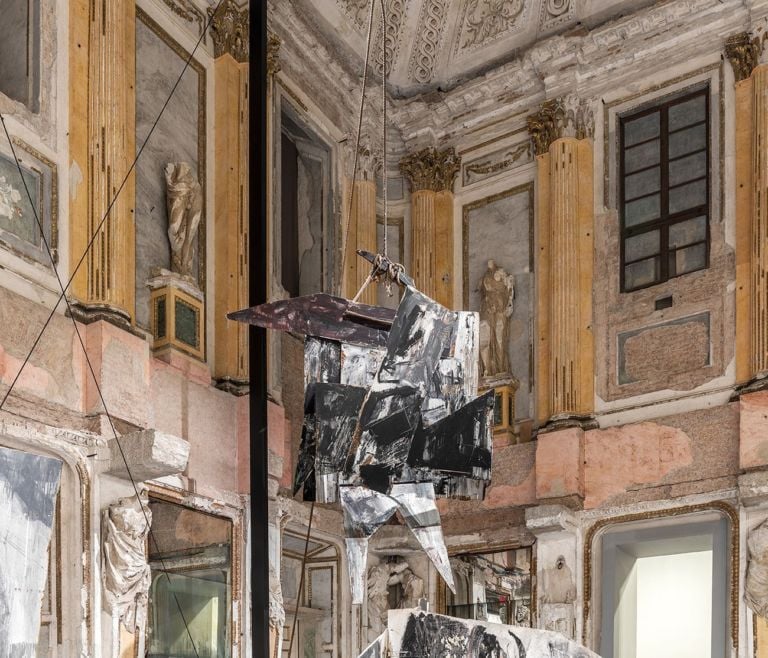 Emilio Vedova a Palazzo Reale di Milano, curata da Germano Celant. Photo © Marco Cappelletti per Alvisi Kirimoto