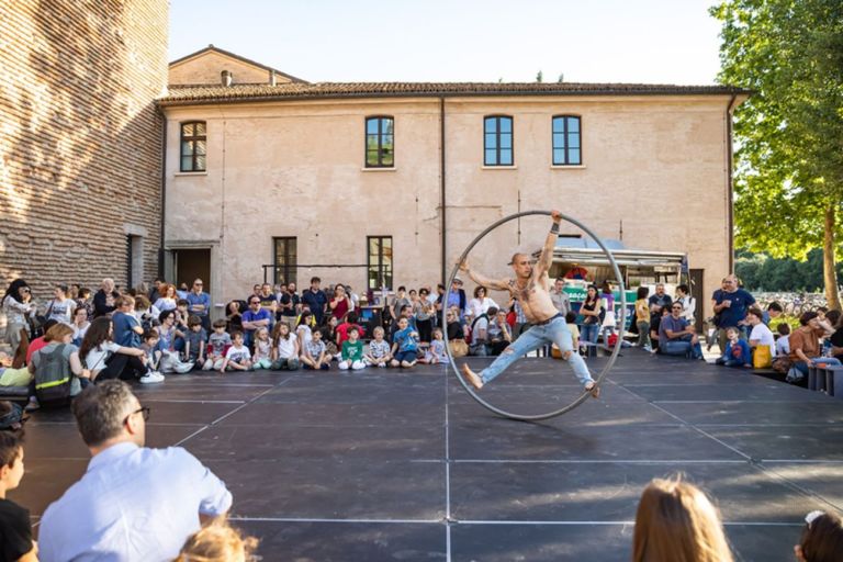 Ipercorpo 2019. Family, Centro Festival. Photo Gianluca Camporesi