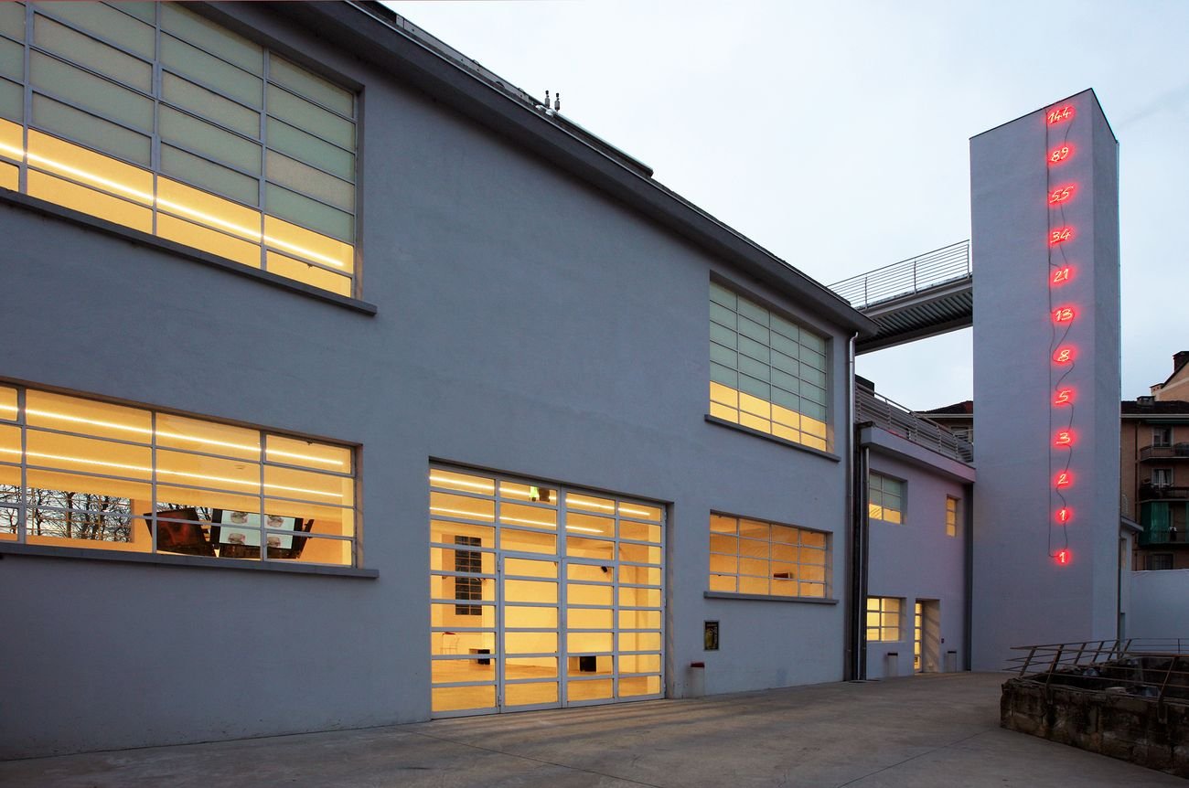 La Fondazione Merz di Torino, con sede nell’ex centrale termica delle Officine Lancia, un ex edificio industriale del 1936. Photo Paolo Pellion. Courtesy Fondazione Merz