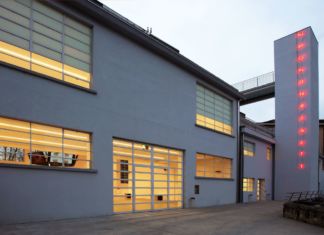 La Fondazione Merz di Torino, con sede nell’ex centrale termica delle Officine Lancia, un ex edificio industriale del 1936. Photo Paolo Pellion. Courtesy Fondazione Merz