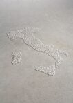 POL, Paolo Polloniato, 630 L.A.I.M.L.M.S., 2013, terra bianca in monocottura, 250x180 cm, ph. POL, courtesy l’artista