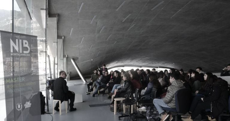 Salerno, Stazione Marittima Zaha Hadid. Un’attività del laboratorio. Foto Cristina Pannuzzo