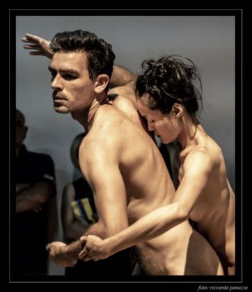 Together alone, coreografia di Che Wei Lee e Zoltan Vakulya. Photo Riccardo Panozzo