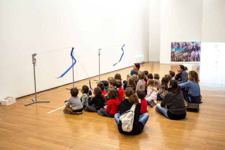 Visita guidata + laboratorio per bambini in occasione della mostra di Eva Marisaldi “Trasporto eccezionale”, PAC 2018. Photo Claudia Capelli