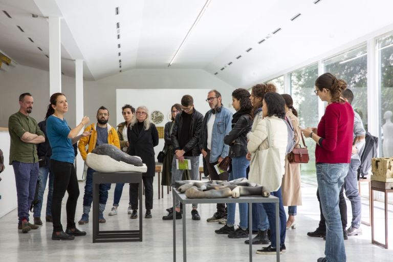 Visita guidata + workshop di scultura in occasione della mostra di Anna Maria Maiolino “O amor se faz revolucionário”, PAC 2019. Photo Photo Alessandra Vinci