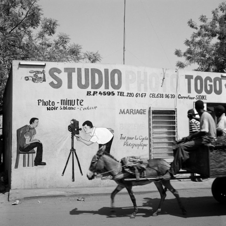 Akinbode Akinbiyi, Bamako 2005, from the series Photography, Tobacco, Sweets Condoms and other Configurations. Courtesy the artist