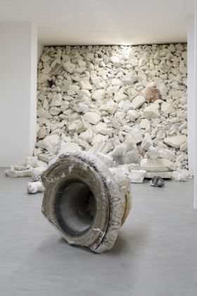 Fabio Viale, Root’la, 2020. Courtesy Galleria Poggiali, Firenze. Photo Michele Sereni
