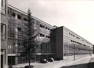Figini e Pollini, Ampliamento delle officine Olivetti a Ivrea, 1939 40, fronte su via Jervis. Photo Olivetti. Mart, Archivio del ‘900, Fondo Figini Pollini